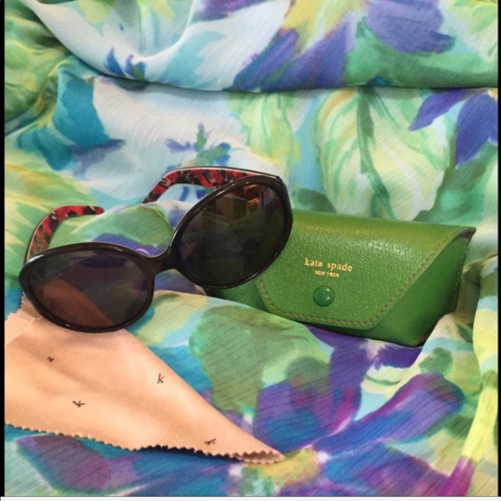 Kate Spade Sunglasses w/case and cloth
